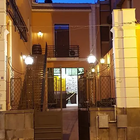 Lacampana Guest house *